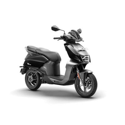 VIDA V2 Plus Electric Scooter by HERO MotoCorp, 2 Removable Batteries, Glossy Black