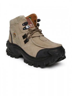WoodlandMen Leather Mid-Top Trekking Shoes